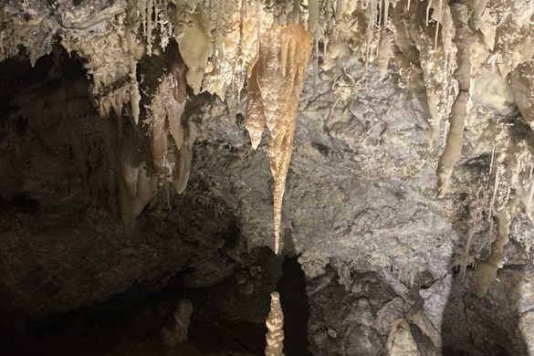 Hiking Mount Timpanogos Caves - The Well Traveled Road